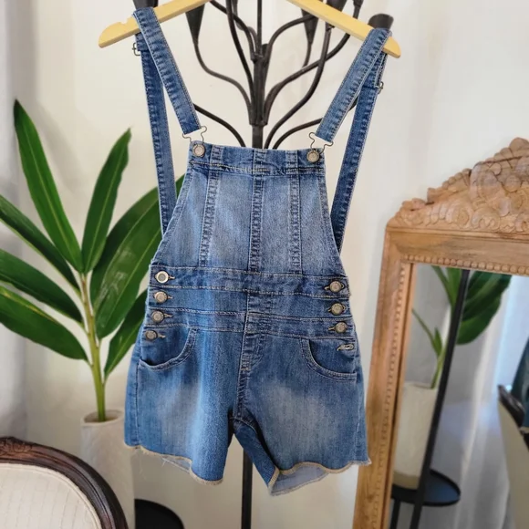 HOT KISS 💋 AVA Short Overalls 😍 - Picture 12 of 15